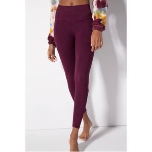 Avocado Mid Rise Phoenix Fire Legging in Vintage Açaí xs/s